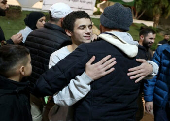 Filistin ile İsrail ateşkesi bir gün daha uzattı