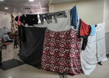 İsrail ordusu Gazze Şifa Hastanesi’ne saldırı başlattı