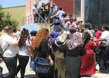 İlkokul mezunu da doktoralısı da iş kuyruğunda