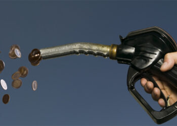 Benzine 1 lira 46 kuruşluk zam