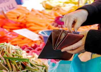 Gıda fiyatları mart ayında da hızla arttı