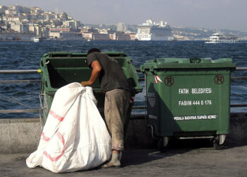 Ne ezilen ne ezen, insanca toplumcu bir düzen!