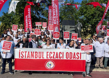 “Dört duvardan fakülte olmaz”