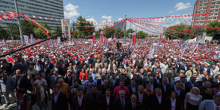 On binlerce emekli Ankara’dan haykırdı: “İnsanca yaşamak istiyoruz”