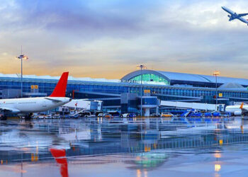 Havalimanı çalışanlarından iş yavaşlatma kararı