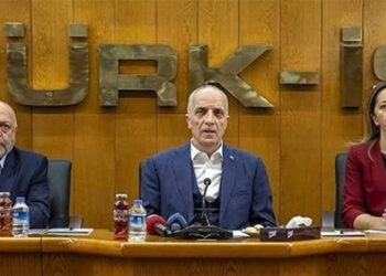 “İnsan onuruna yaraşır bir yaşam talep ediyoruz”