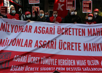 DİSK-AR: Cumhurbaşkanı vergi dilimlerinin belirlenmesinde yetkisini kullanmalıdır