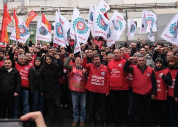 Metal grevlerinde ikinci dalga