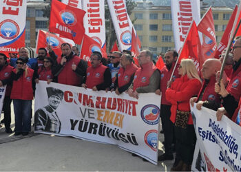 Eğitim-İş “Cumhuriyet ve Emek Yürüyüşü” Eskişehir’de