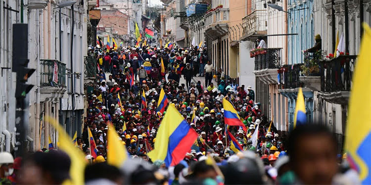 Ekvator’da tarihi zafer: Halk ABD üslerine “Hayır” dedi