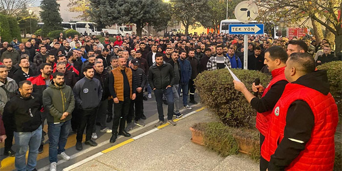 MESS’e bağlı fabrikalarda uyarı eylemleri: “Biz kazanacağız!”