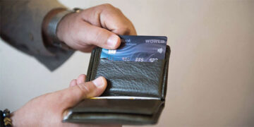 Geçim sıkıntısı kredi kartına yöneltiyor