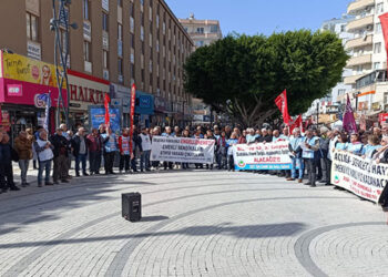 Emekliler meydanları terk etmiyor!