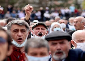 Emekli örgütlerine çağrı: “Türkiye’nin bütün emeklileri birleşin”