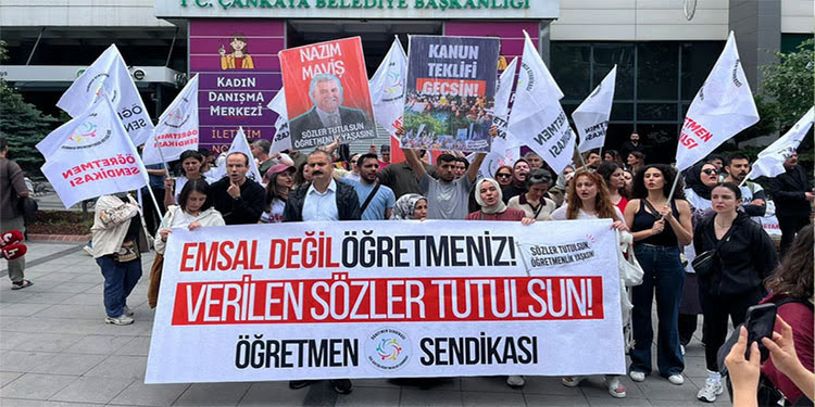 Özel sektör öğretmenlerinin eylemine polis müdahalesi