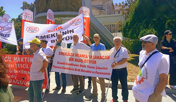 Emekliler 50 bin lira seyyanen zam istiyor!