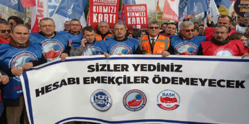 Birleşik Kamu-İş: “Milyonlarca emekçi ve emeklinin gerçek enflasyona göre ücret alması bu karanlık tünelden tek çıkış yoludur”